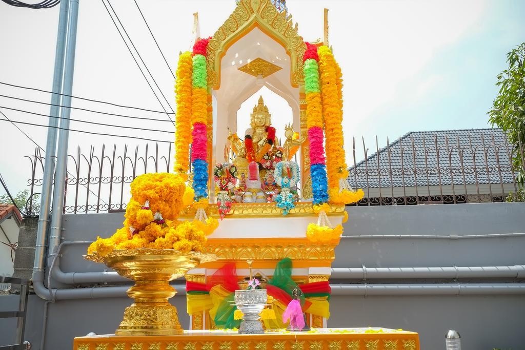 บี 32 อพาร์ตเมนต์ Aparthotel กรุงเทพมหานคร ภายนอก รูปภาพ