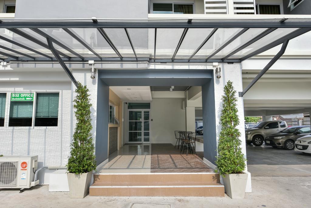 บี 32 อพาร์ตเมนต์ Aparthotel กรุงเทพมหานคร ภายนอก รูปภาพ